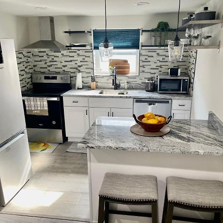 Cozy 1Br Apt In Elizabeth -10 Min To Ewr Airport & 30 Min To Nycアパートメント エクステリア 写真